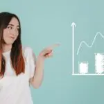 Illustration of woman next to bar chart with increasing amounts. Is sleep apnea on the rise?